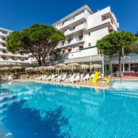 Hotel Nettuno Lido di Jesolo Exteriör bild