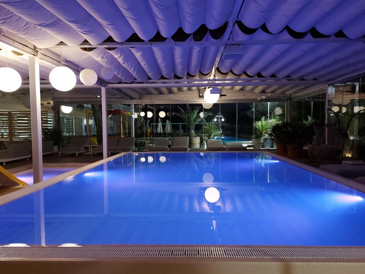Hotel Nettuno Lido di Jesolo Exteriör bild