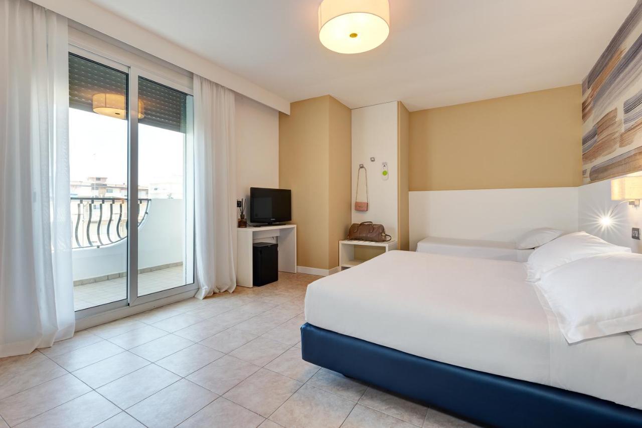 Hotel Nettuno Lido di Jesolo Exteriör bild