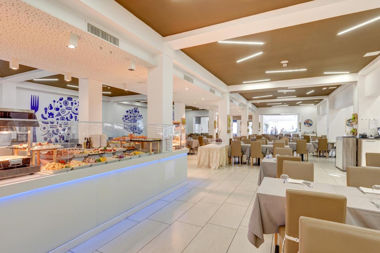 Hotel Nettuno Lido di Jesolo Exteriör bild